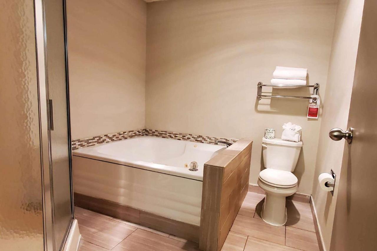 Wingate By Wyndham Canton-Hall Of Fame Extérieur photo