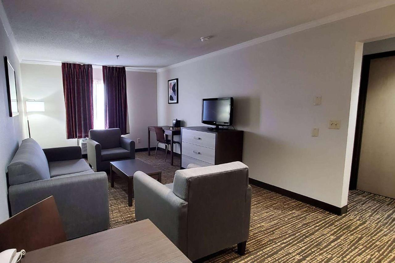 Wingate By Wyndham Canton-Hall Of Fame Extérieur photo