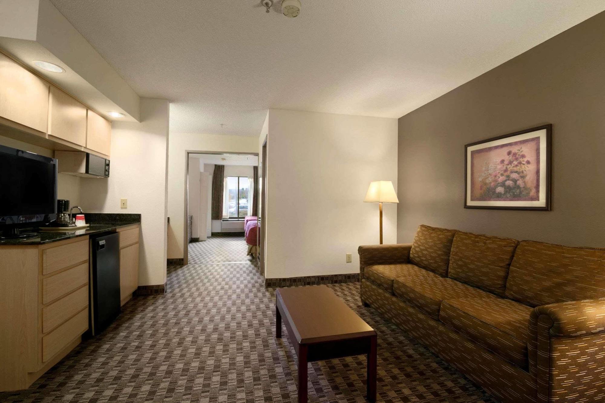Wingate By Wyndham Canton-Hall Of Fame Extérieur photo