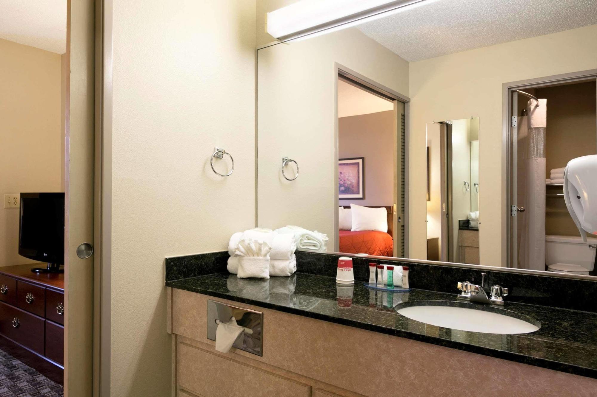 Wingate By Wyndham Canton-Hall Of Fame Extérieur photo
