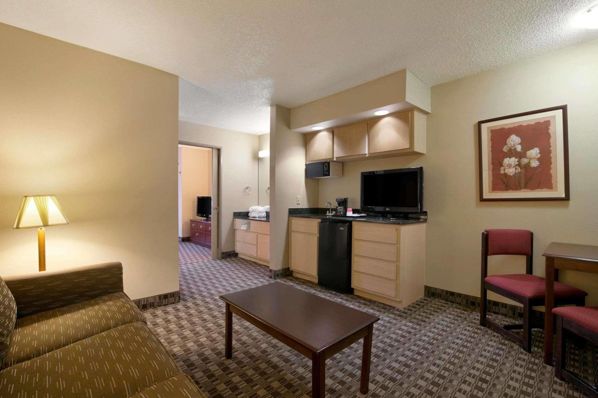 Wingate By Wyndham Canton-Hall Of Fame Extérieur photo